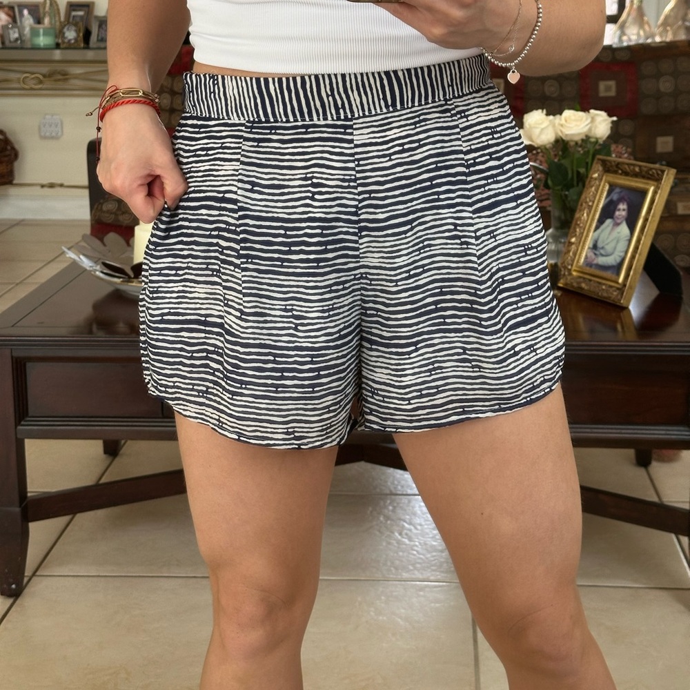 - elevated shorts